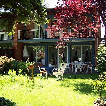 Chez Jean Et Daisy Riehen Exterior foto