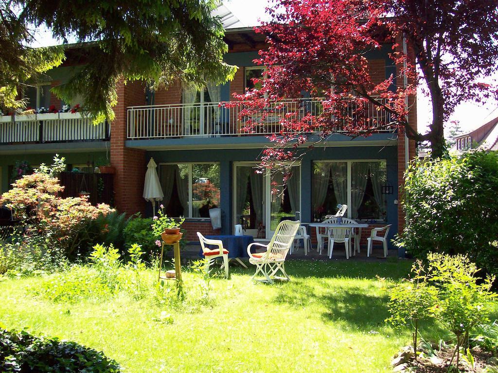 Chez Jean Et Daisy Riehen Exterior foto